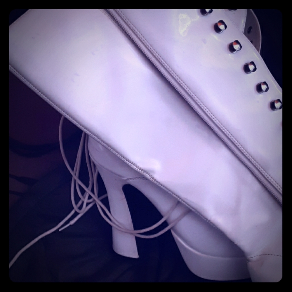 Knee high lace up  with an additional  zipper